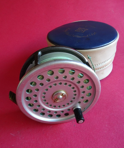 Good useable vintage hardy - good,